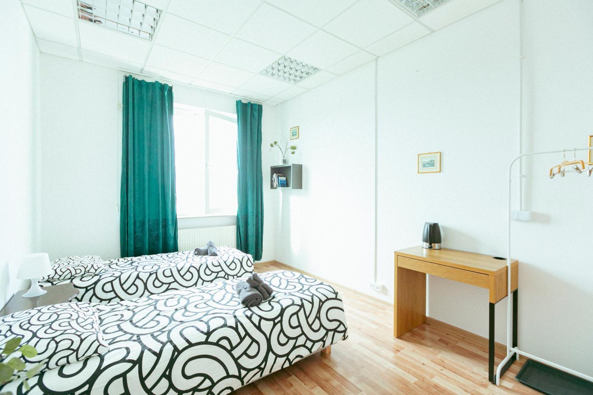 Hostel Metro Kabaty Warsaw Exterior photo